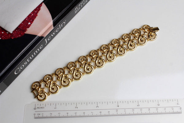 Glamour  Nina Ricci  Gold Tone link  Bracelet  1980s # 1541