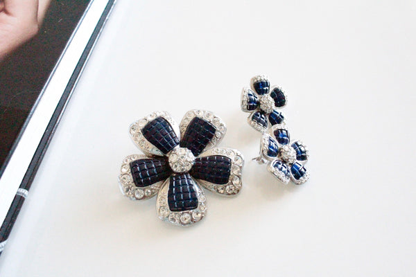AVON of BELLEVILLE  Canada  Brooch  & Pierced earrings  blue rhinestones  #2299