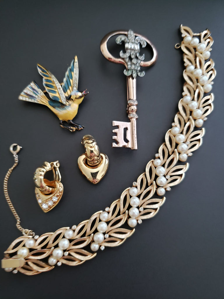 Apeil 27th new arrivals :Nettie Rosenstein, Joan Rivers , Coro , Crown Trifari
