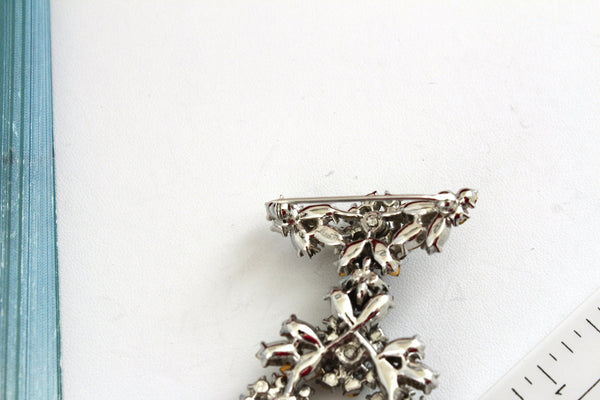 Crown Trifari 1960s " Note to a smart woman" collection rhinestones  Brooch