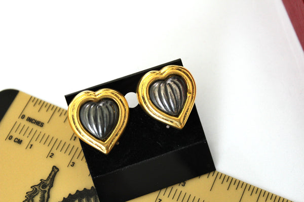 Signed Uno Li Paris  Gunmetal  and  Hold tone  heart    Earrings clip on