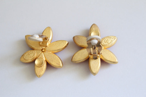 1970s Christian Lacroix Faux coral  Flower  Earrings  clip on  in gold metal  #2855