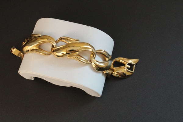 Signed Hubert GIVENCHY  Statement Gold tone Link  bracelet #2852