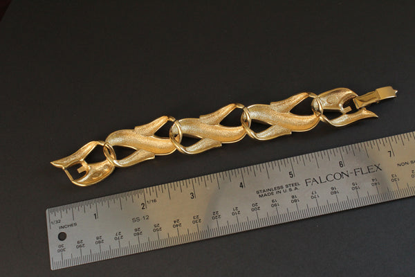 Signed Hubert GIVENCHY  Statement Gold tone Link  bracelet #2852