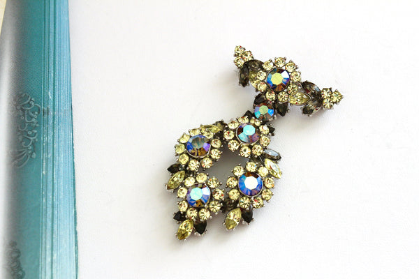 Crown Trifari 1960s " Note to a smart woman" collection rhinestones  Brooch