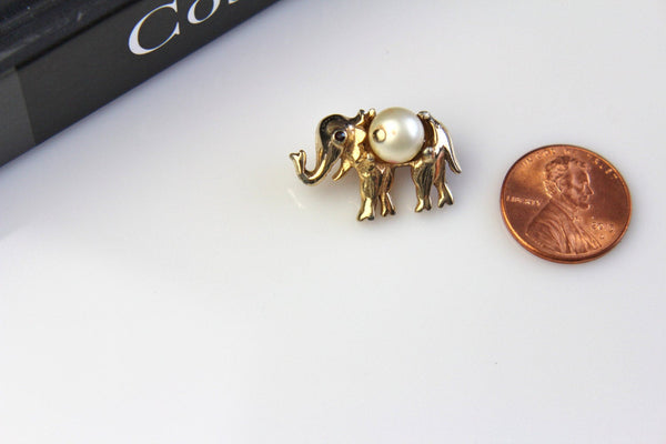 unsigned  Trifari small  Elephant Brooch/Pin #614