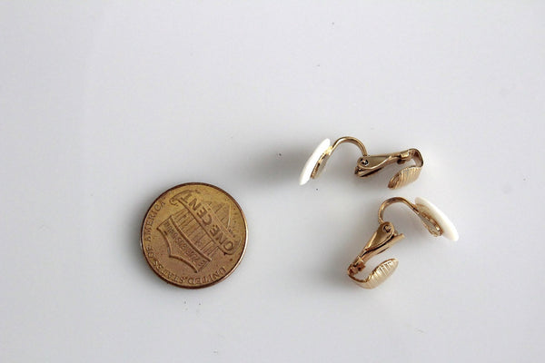 Petite Rose Shabby Chic Goldtone earrings clip on # 701