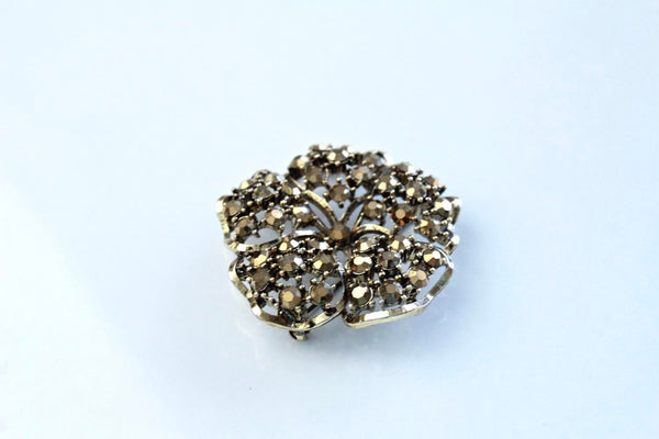 Lisner  Round  Brooch/Pin 1970s with  Gold   rhinestones brooch # 874