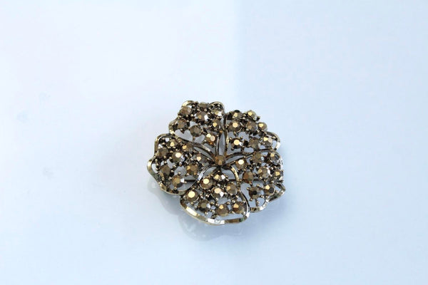 Lisner  Round  Brooch/Pin 1970s with  Gold   rhinestones brooch # 874