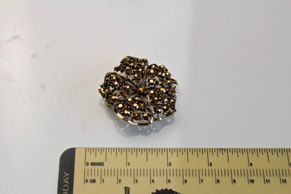 Lisner  Round  Brooch/Pin 1970s with  Gold   rhinestones brooch # 874