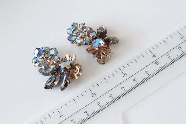 Unsigned  Vintage DeLizza and Elster Juliana    Earrings clip on #1114