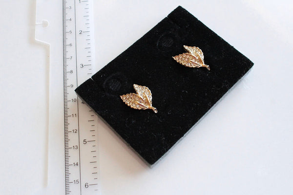 Goldette  goldtone clip-on leaf Earrings Clip on #1161