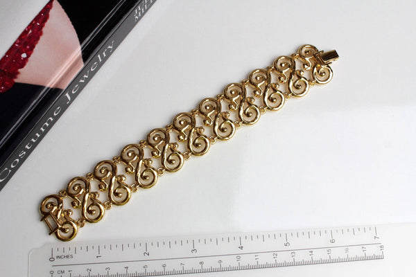 Glamour  Nina Ricci  Gold Tone link  Bracelet  1980s # 1541