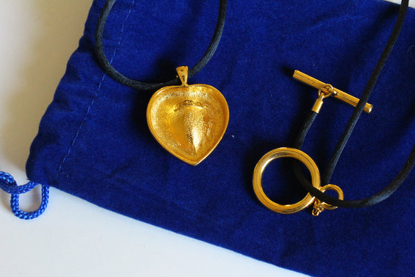 Escada Glass Heart  Necklace  / black  silk cord #2061