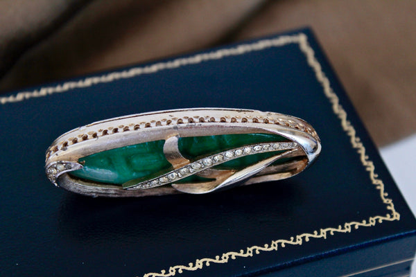 Unsigned  Green Peking Glass / Faux Jade  Art Nouveau style brooch 1950s  #