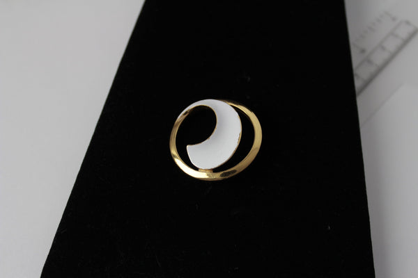 1960s Crown Trifari  gold tone white  enamel  round  swirl  brooch #