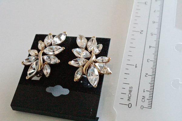 Trifari Kunio Matsumoto  Rhinestone earrings  clip on Wedding jewelry #1726