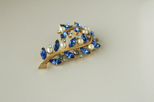 Signed KRAMER Royal  Blue rhinestones & faux pearls  Floral  Brooch #876